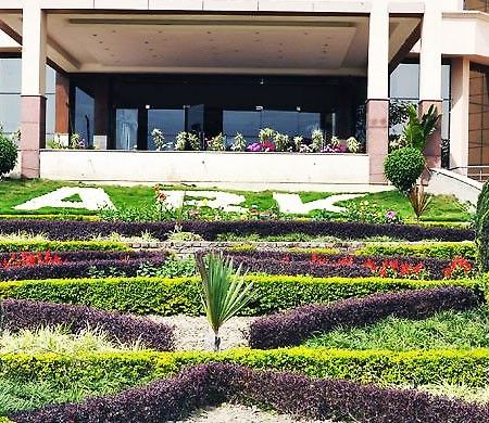 Hotel Ark Continental Rudrapur Esterno foto