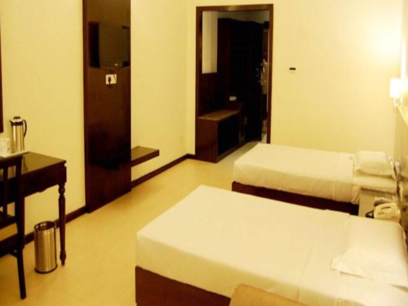 Hotel Ark Continental Rudrapur Esterno foto