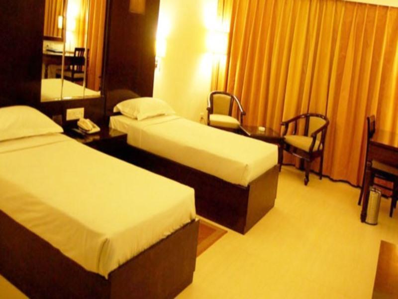 Hotel Ark Continental Rudrapur Esterno foto